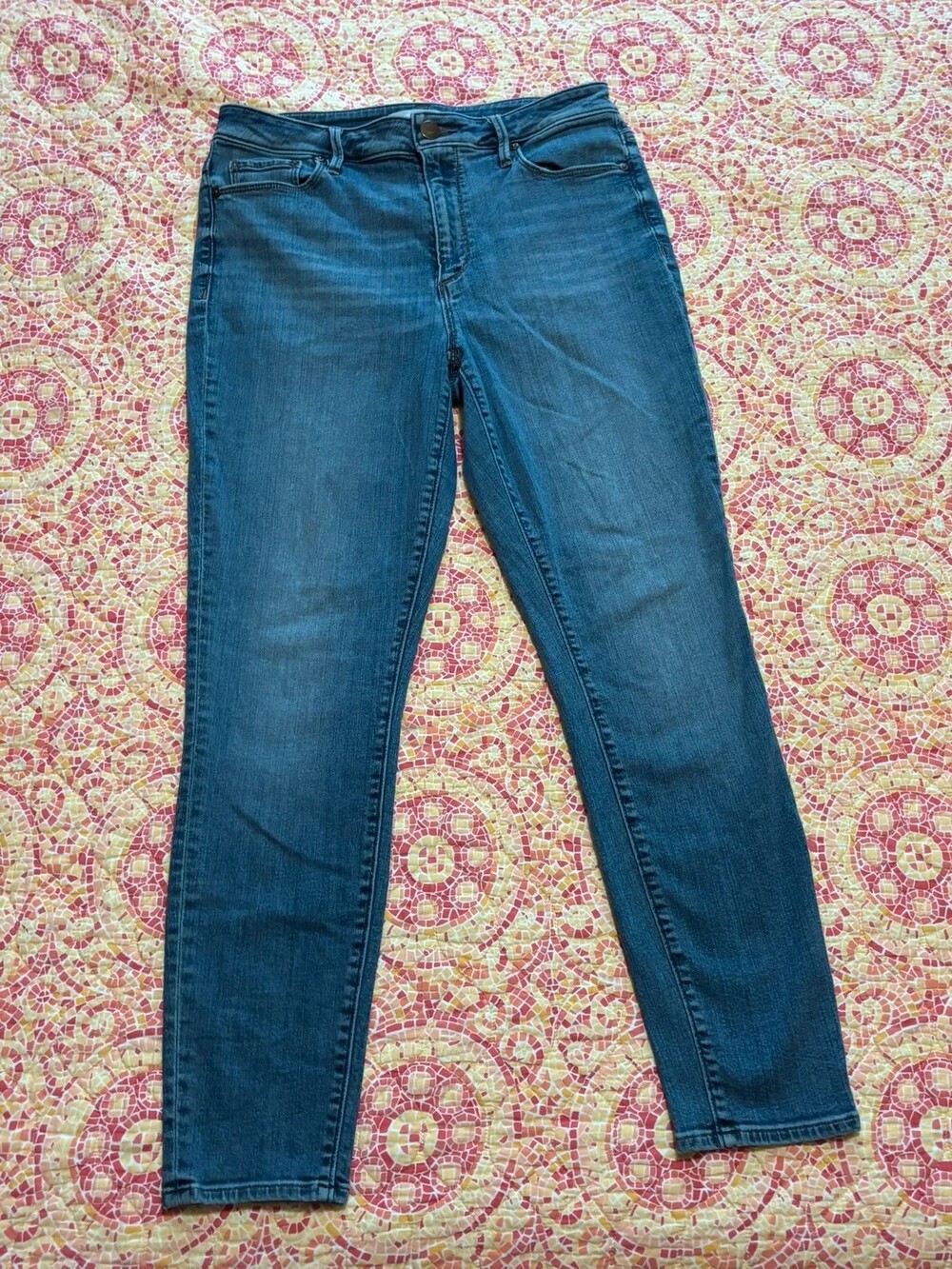 LOFT Curvy High Waist Skinny Ankle Jeans Size 8 / 29 Medium Wash